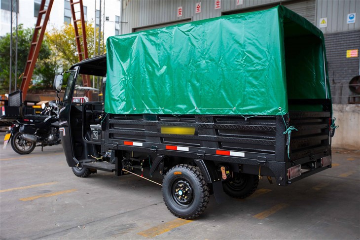 Cabin Motor Tricycle price