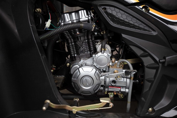 200cc Cabin Motor Tricycle